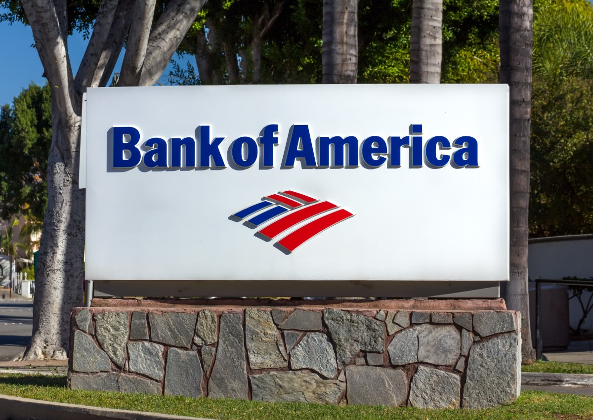 Bank of America aumenta el salario mínimo de sus empleados: esto es lo que ganarán por hora