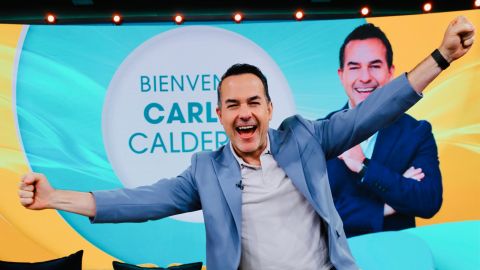 Carlos Calderón, presentador de televisión.