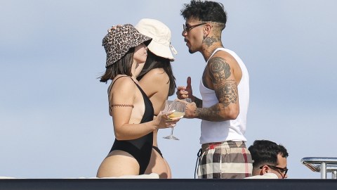 Rauw Alejandro se mostró muy acaramelado con su nueva chica.
