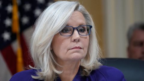 En diciembre del año pasado, Liz Cheney dijo que Estados Unidos podría convertirse en una dictadura si Trump es reelegido.