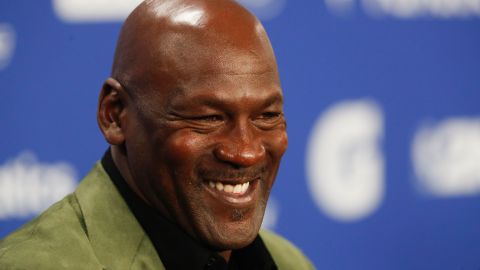 La propiedad tiene muchos detalles relacionados a Michael Jordan.