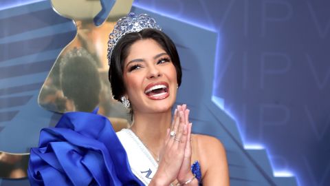 Sheynnis Palacios, Miss Universo 2023, en un romance con Carlos Gómez.