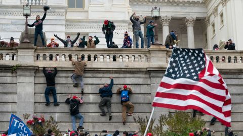 Fiscalía solicita desclasificar evidencia clave en el caso Trump por el asalto al Capitolio