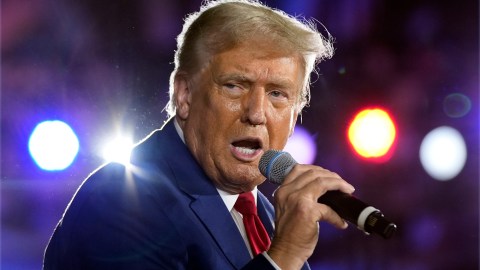 Tres miembros de la Guardia Revolucionaria de Irán imputados por hackear campaña de Trump