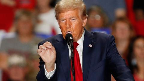 Donald Trump se defiende de las acusaciones de Kamala Harris sobre inmigración