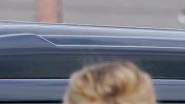 ¿Por qué la vicepresidenta Kamala Harris usa tantas zapatillas Converse?