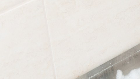 Ya no es un secreto: la fórmula casera que limpia las partes más sucias de la cocina