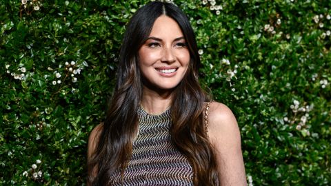 Durante su batalla contra el cáncer, Olivia Munn ha demostrado una increíble resiliencia.