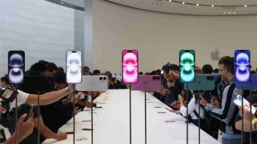 Apple lanzó el nuevo iPhone 16.