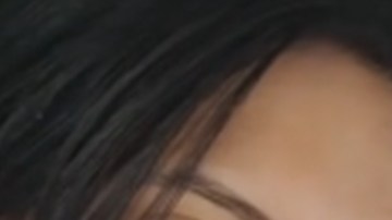Madre latina consigue trabajo sin saber inglés en EE.UU. y su hija revela el secreto en TikTok
