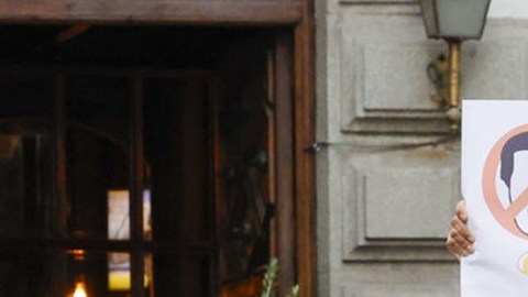 Venezolanos protestan en España contra Rodríguez Zapatero y lo llaman "cómplice"