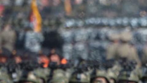 Las tropas de soldados norcoreanos están equipados con uniformes y armamento ruso.