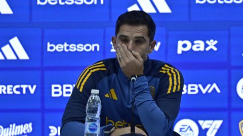 Fernando Gago durante una rueda de prensa tras asumir como nuevo entrenador de Boca Juniors.