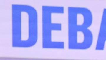 El candidato a vicepresidente de Kamala Harris, Tim Walz, durante el debate del martes.