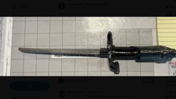 Espada samurái confiscada en aeropuerto LGA de Nueva York.