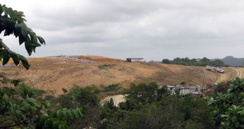 Basura en vertedero en Puerto Rico
