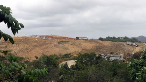 Basura en vertedero en Puerto Rico