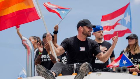 Ricky Martin en protesta contra Ricardo Rosselló en Puerto Rico