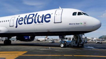 Avión de JetBlue en el Aeropuerto JFK de Nueva York