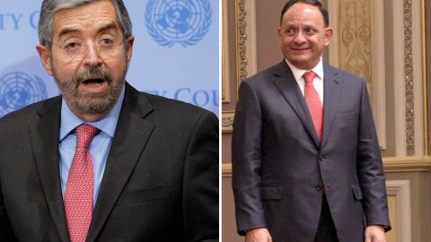 El canciller de México, Juan Ramón de la Fuente, y el excónsul general de México, Jorge Islas López.