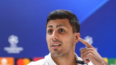 Cuenta oficial del Balón de Oro confunde a Rodri con su compañero Rúben Dias