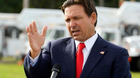 El gobernador de Florida, Ron DeSantis, advirtió sobre los peligros del huracán Milton.