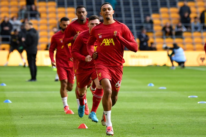 Trent Alexander Arnold en un entrenamiento con el Liverpool.