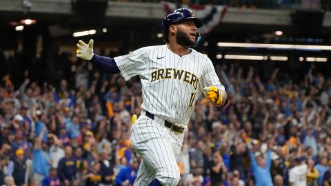 Jackson Chourio fue clave en el triunfo de Brewers.