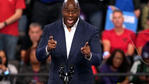 Magic Johnson endosa a Kamala Harris desde Fint, Michigan