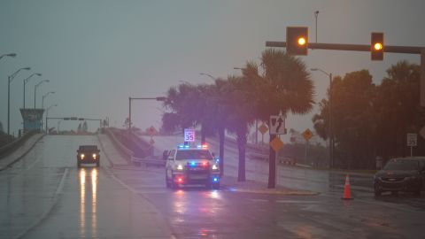 Huracán Milton baja a categoría 4 mientras Florida se prepara para su llegada