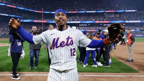 Lindor celebró por todo lo alto tras ser el héroe de Mets.