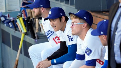 Las figuras de Dodgers se sorprendieron por la presencia de la serpiente.