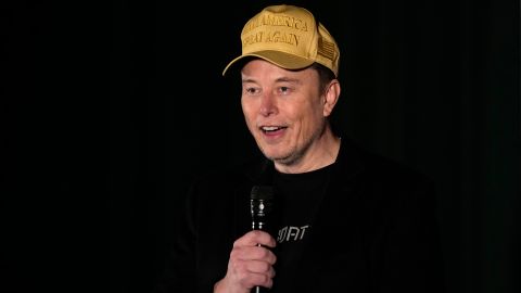 Musk habla en una asamblea de campaña en apoyo del candidato presidencial republicano, Donald Trump, en Pensilvania.