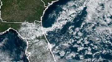 Tormenta Oscar se convierte en huracán de categoría 1