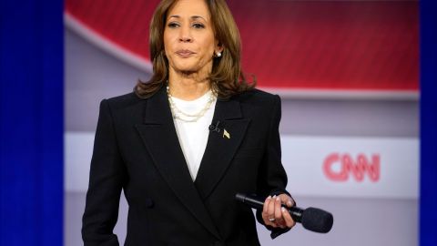 Kamala Harris en town hall de CNN