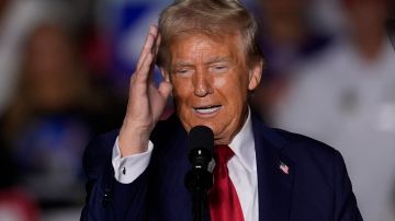 Trump ataca a Harris tachándola de "fascista" y afirma ser "lo opuesto a un nazi"