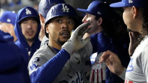 Dodgers hacen donación de objetos al Salon de la Fama tras campeonato ante Yankees