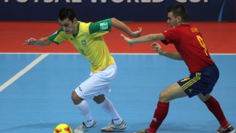 Brasil y España son dos potencias mundiales del fútbol sala.