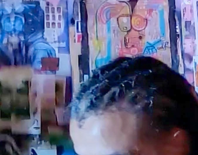 Angelina Jolie y Akala salieron juntos del estudio de la actriz en Nueva York.