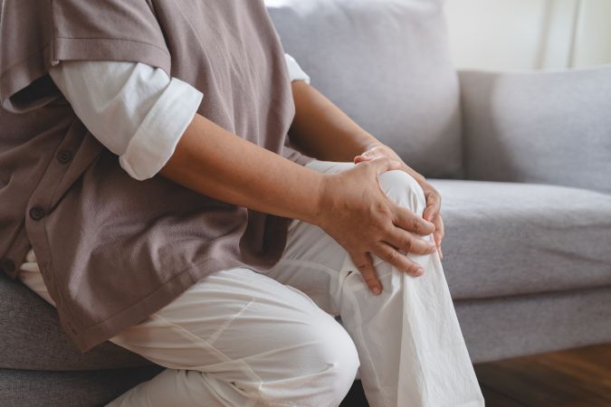Los componentes del orégano ayudan a aliviar los dolores de la artritis.