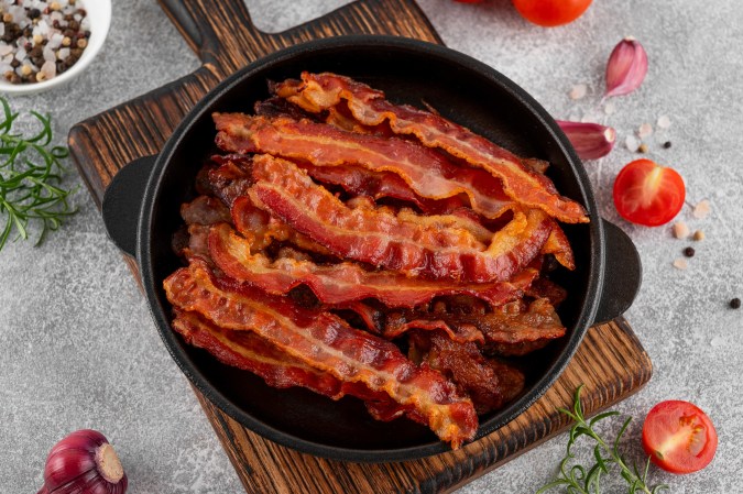 Chefs revelan las características para elegir el mejor bacon