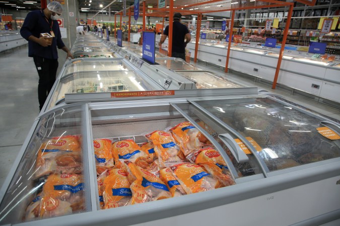 Hay alimentos que por seguridad, se deben evitar comer luego de la fecha de caducidad.