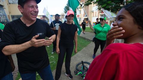 Juan Dalmau y su esposa Griselle Morales