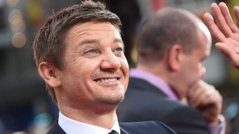 Jeremy Renner vendió la que pesó sería su casa para toda la vida.