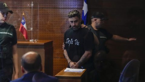 Exfutbolista chileno Jorge Valdivia es arrestado por abuso sexual