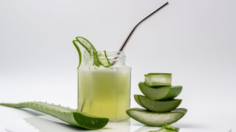 La variedad de aloe vera aptas para el consumo humana tiene grandes beneficios para la salud.