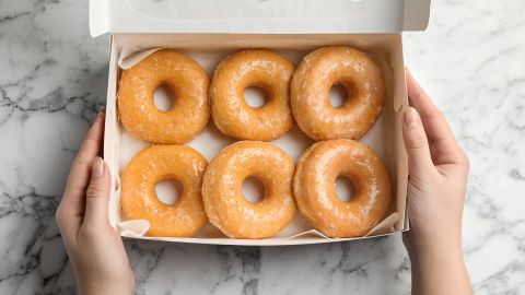 Krispy Kreme regalará una dona a sus clientes el día de las elecciones.