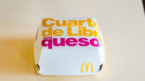 Las personas enfermas comieron hamburguesas Quarter Pounder de McDonald's.