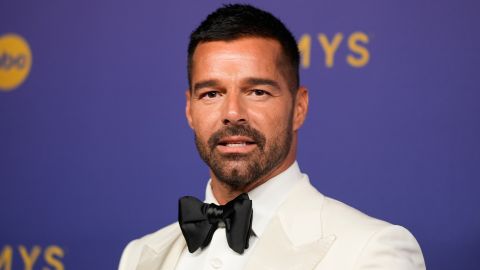 Ricky Martin invita a votar por Kamala Harris, por la dignidad de la comunidad puertorriqueña.