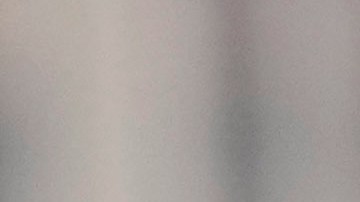 Riley Keough, hija de Lisa Marie Presley, heredó la casa del fallecido Elvis Presley.